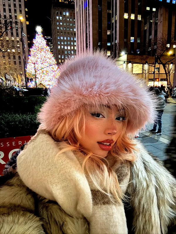 v.qx instagram image archive image