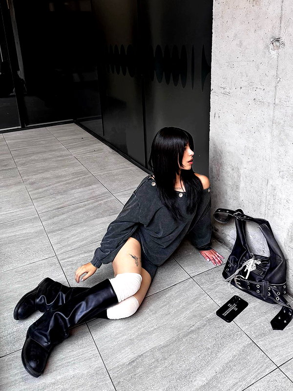 connie.01j instagram image archive image