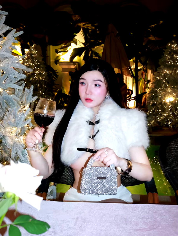 lyhythuedoxinh instagram image archive image
