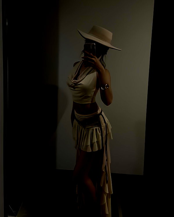 lyhythuedoxinh instagram image archive image