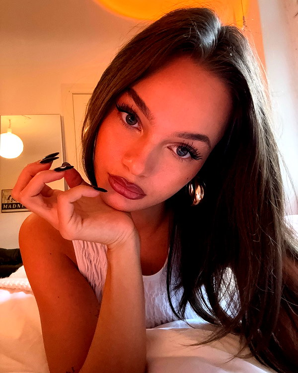 emmaaurora instagram image archive image