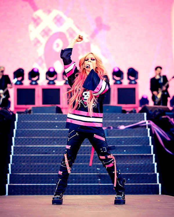 avrillavigne instagram image archive image