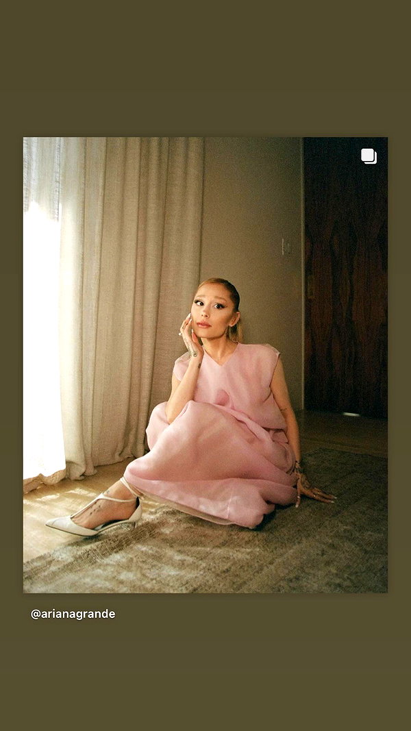 arianagrande instagram image archive image