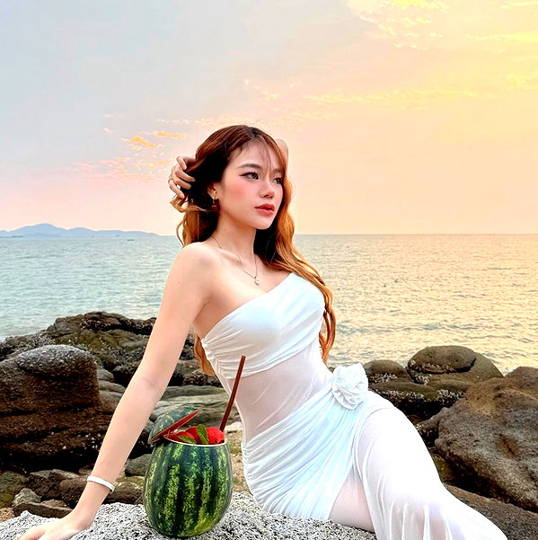 lyhythuedoxinh instagram image archive image