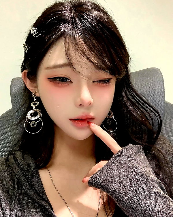yingyinng_ instagram image archive image