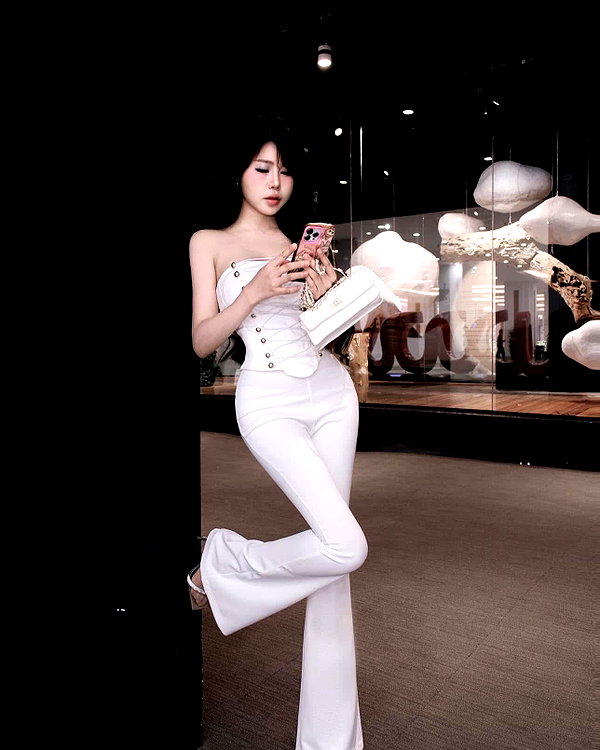 lyhythuedoxinh instagram image archive image