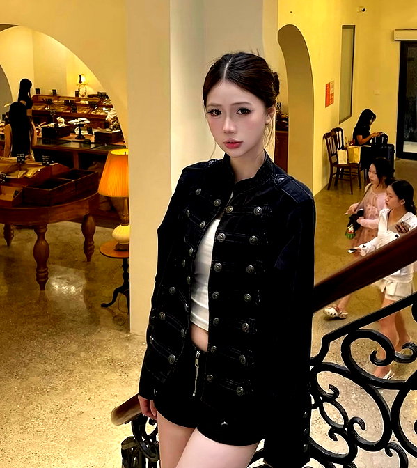 lyhythuedoxinh instagram image archive image