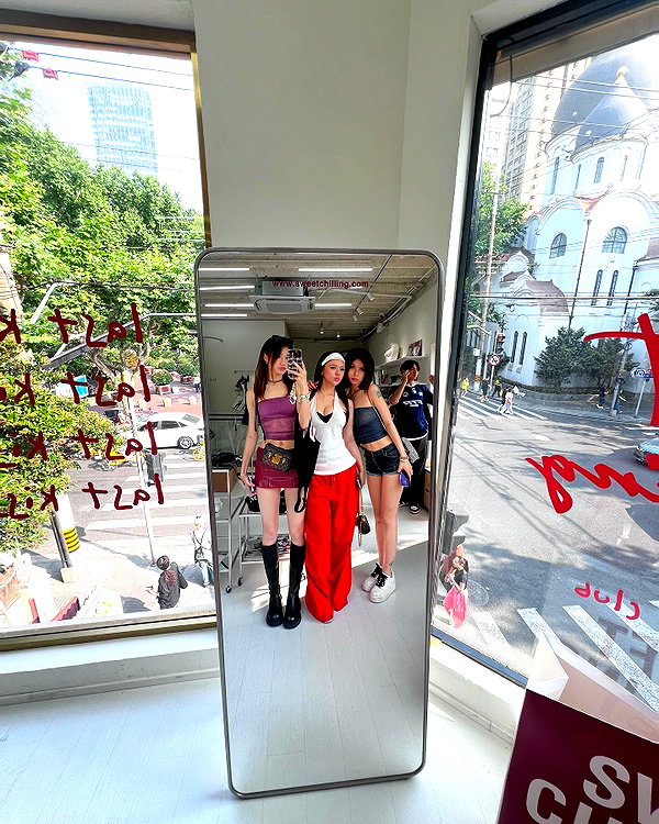 claire_is_miiii instagram image archive image
