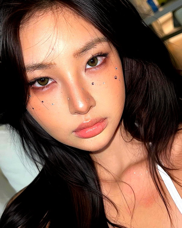 ll.lu1s instagram image archive image