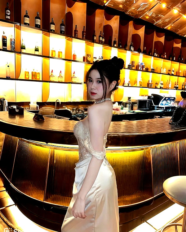 lyhythuedoxinh instagram image archive image