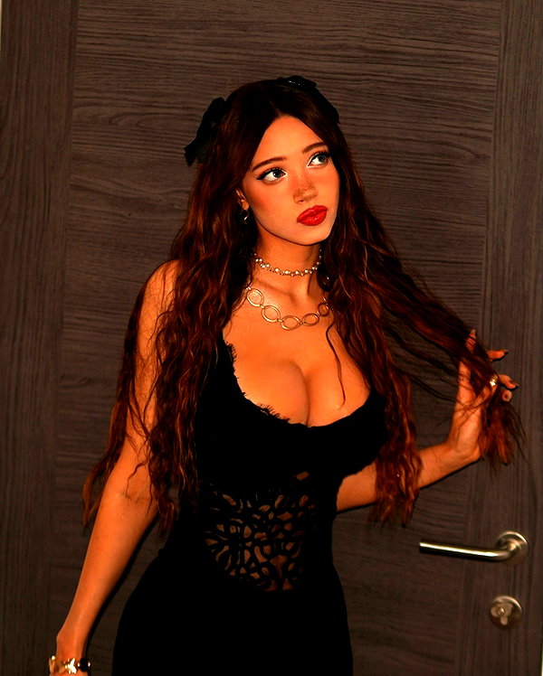 lydiavioletofficial instagram image archive image