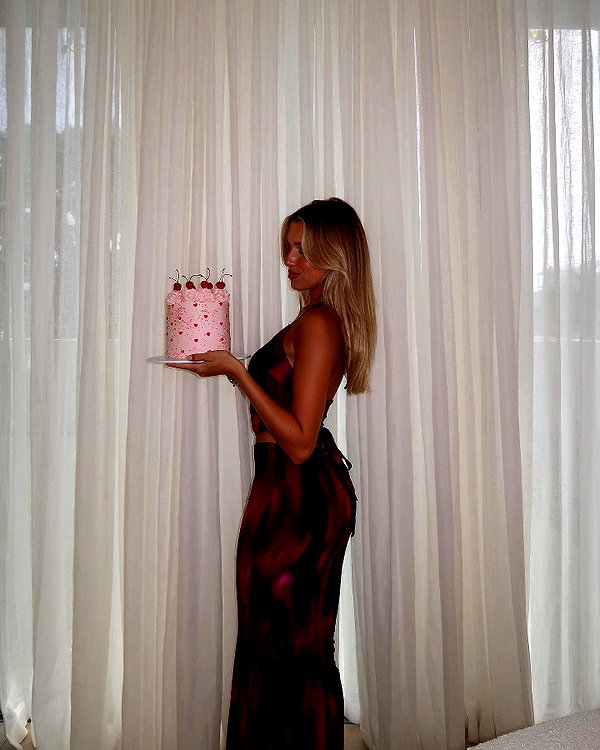 sophiebatzloff instagram image archive image