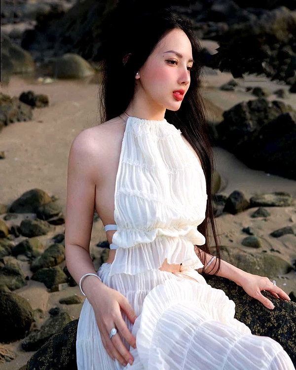 lyhythuedoxinh instagram image archive image