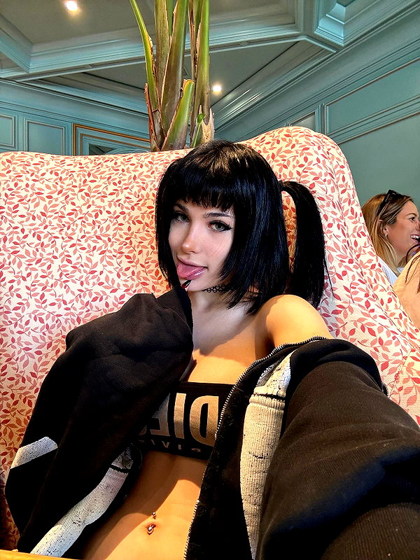 nicoleponyxo instagram image archive image