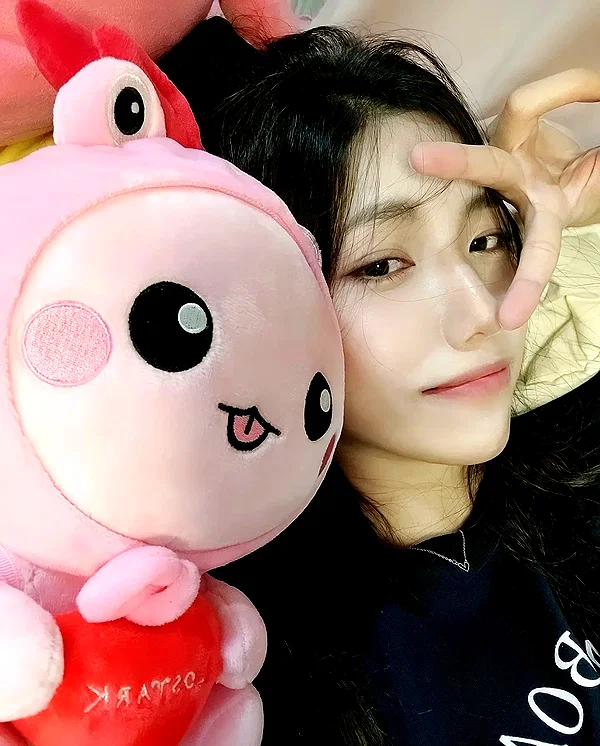 bora__look instagram image archive image