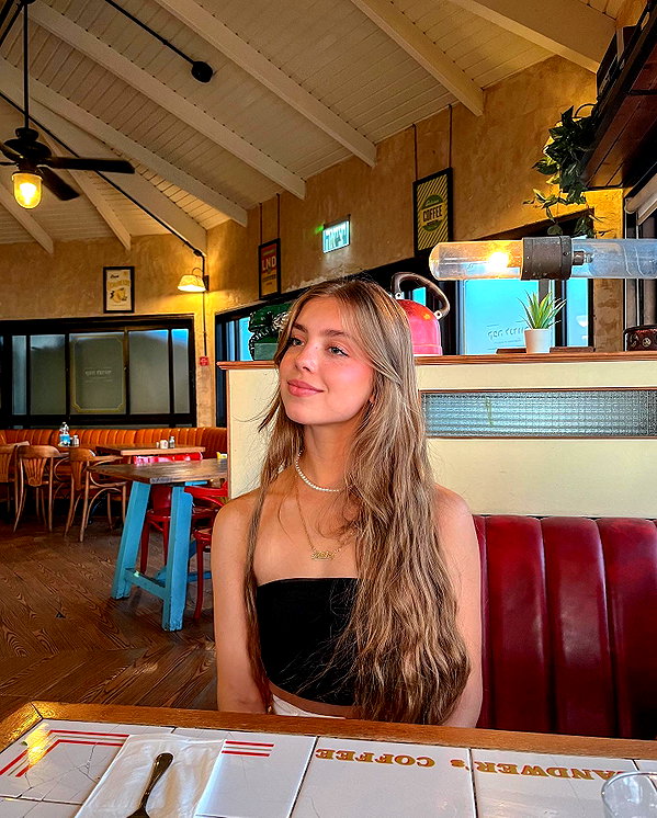 mishel_d_ instagram image archive image