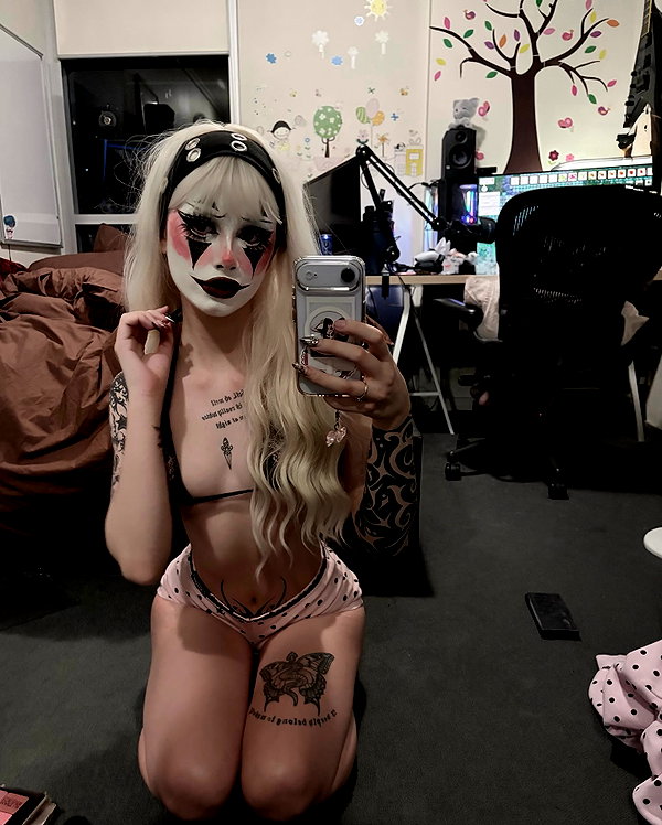 livindeadyaz instagram image archive image