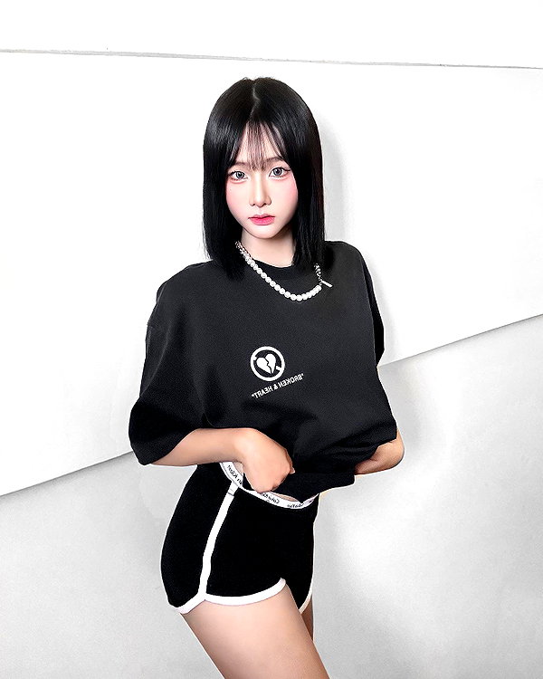 lai_931201 instagram image archive image