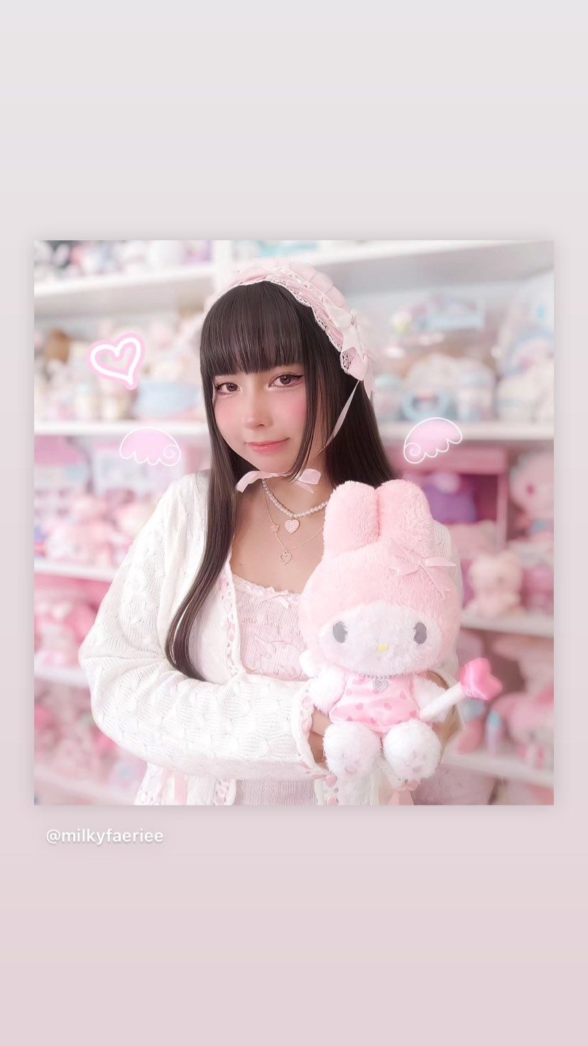 cyberangelz.shop instagram image archive image