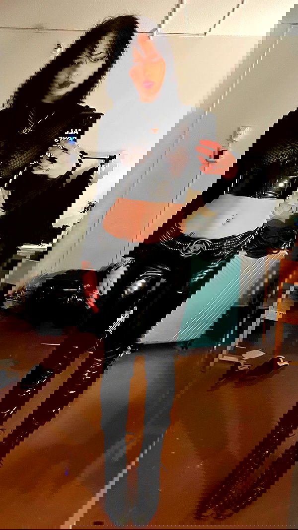 lilarosepalaza lilarosepalaza archive image