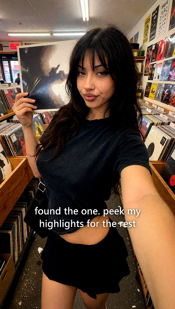 Archived image from @minavelez_ on Instagram