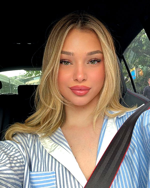 baddiesessence instagram image archive image