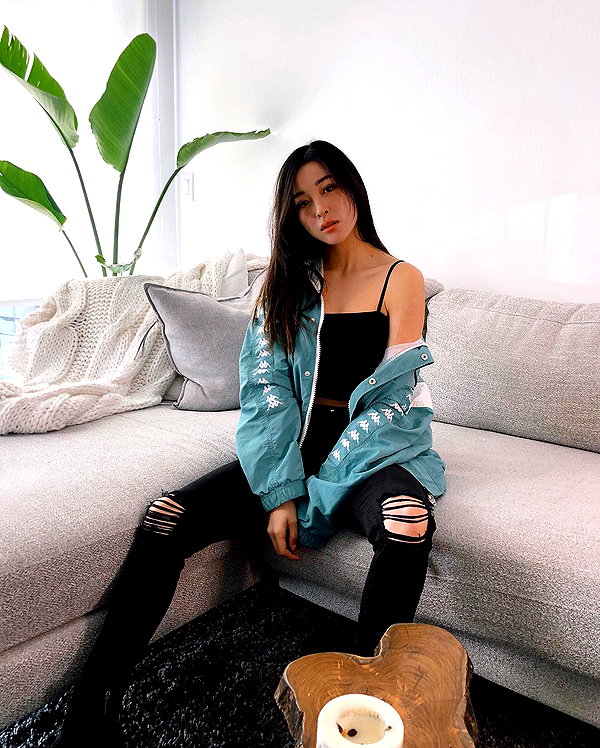 emily.ghoul instagram image archive image