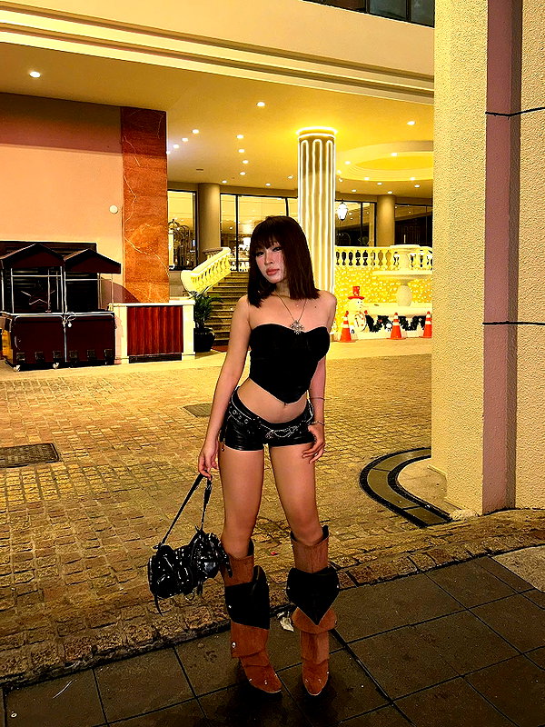 lyhythuedoxinh instagram image archive image