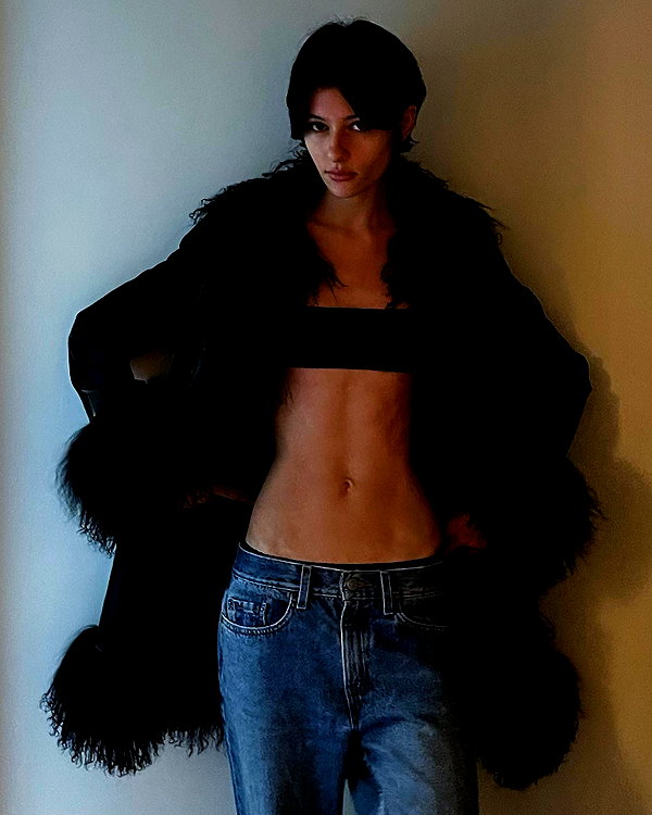 reneeebeller instagram image archive image