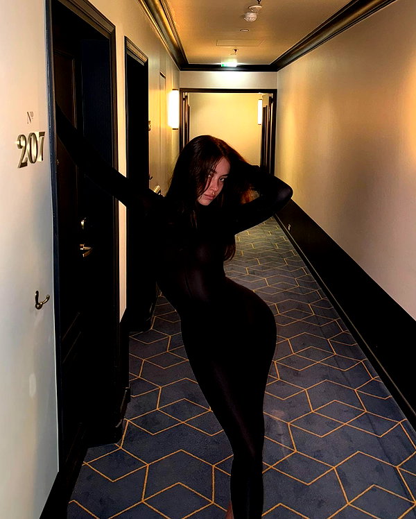 veroni22ka instagram image archive image