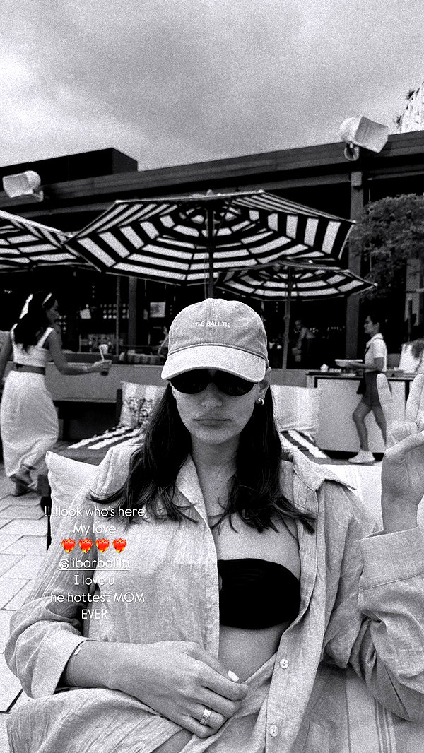 maya.keyy instagram image archive image