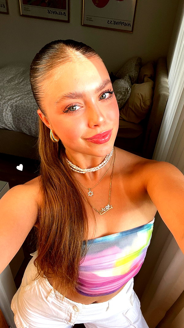 mishel_d_ instagram image archive image