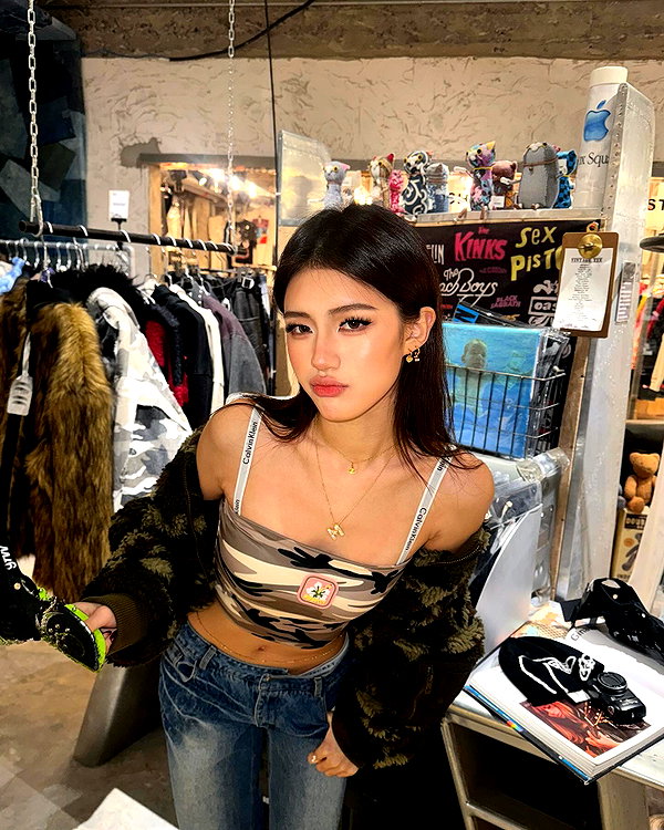 claire_is_miiii instagram image archive image