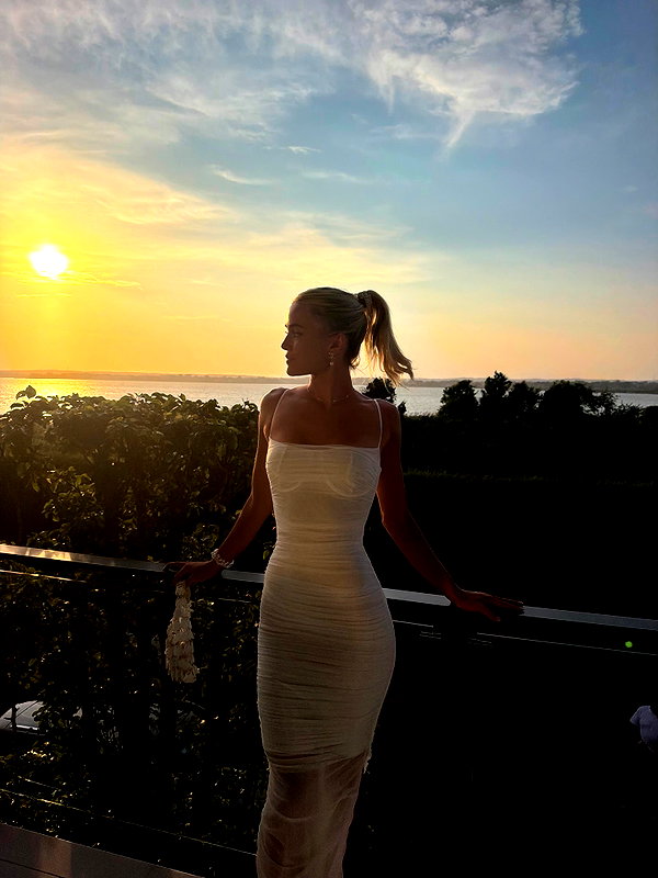 livvydunne instagram image archive image