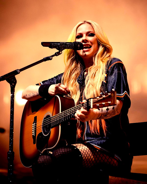 avrillavigne instagram image archive image