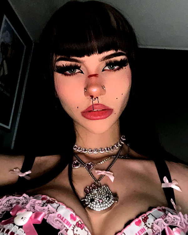 alice_hez instagram image archive image