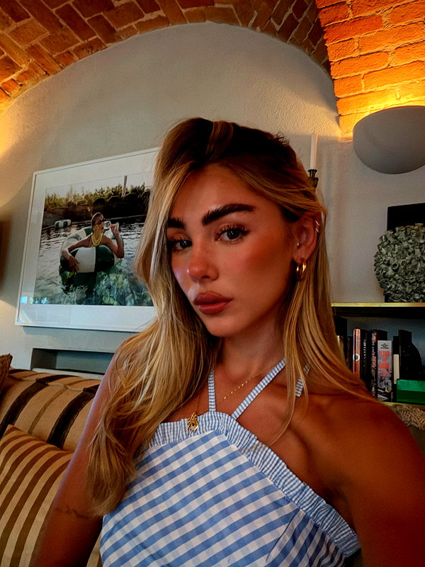 maya.keyy instagram image archive image