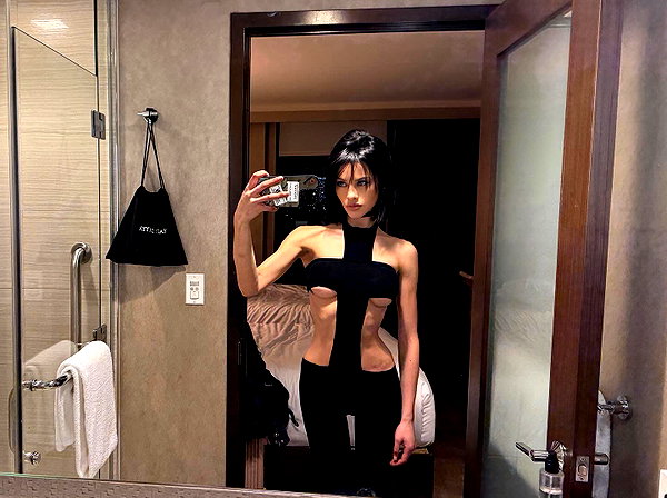 leonanaomii instagram image archive image
