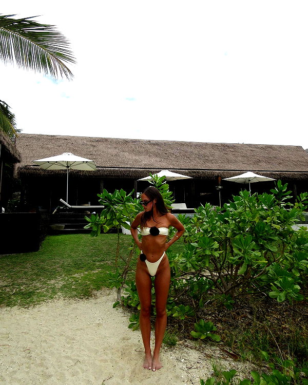 olivia.mathers instagram image archive image