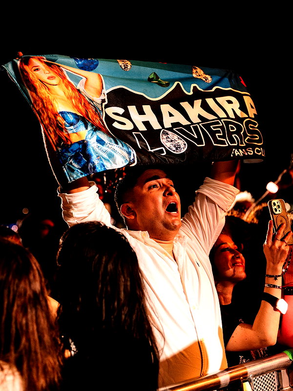 shakira instagram image archive image