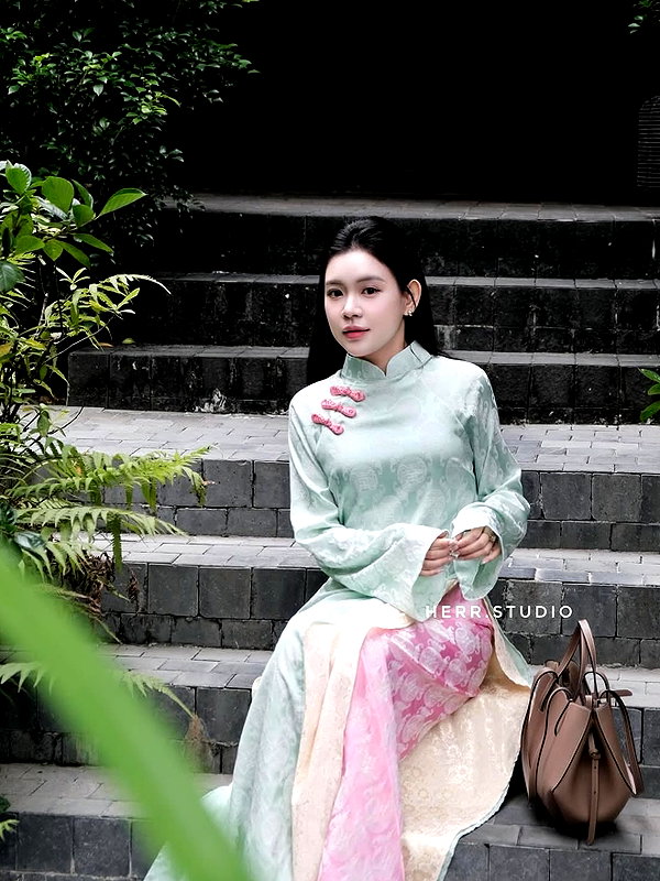 lyhythuedoxinh instagram image archive image