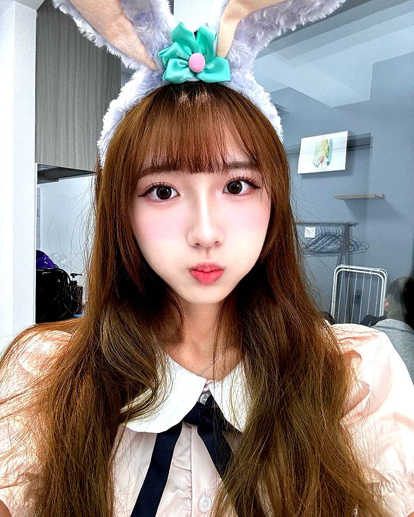 4ure1i2 instagram image archive image