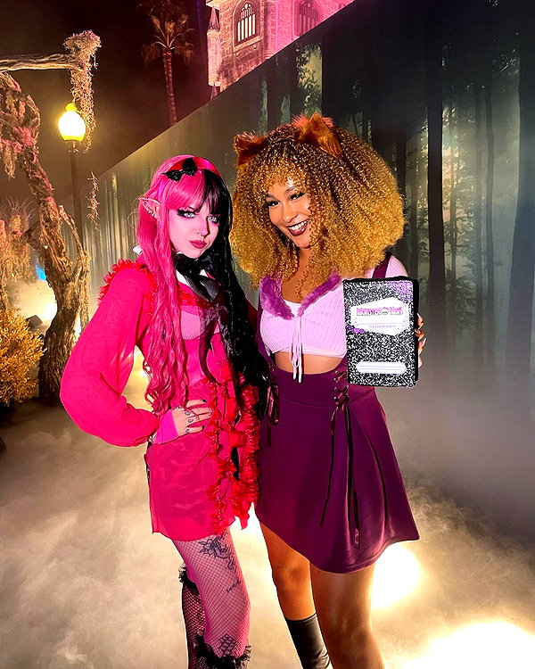 yeahimcaroline instagram image archive image