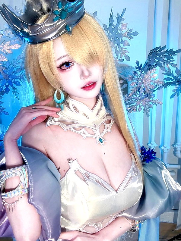 xier_cos instagram image archive image