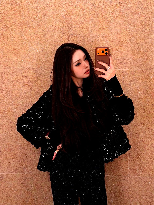dear.zia instagram image archive image