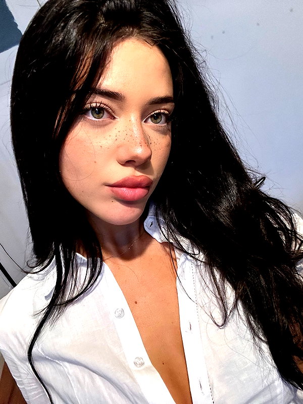 vanessa.rhd instagram image archive image