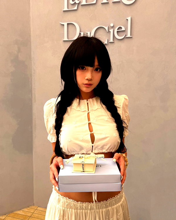 fair_mua instagram image archive image