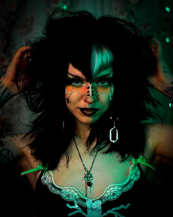 yeahimcaroline instagram image archive image