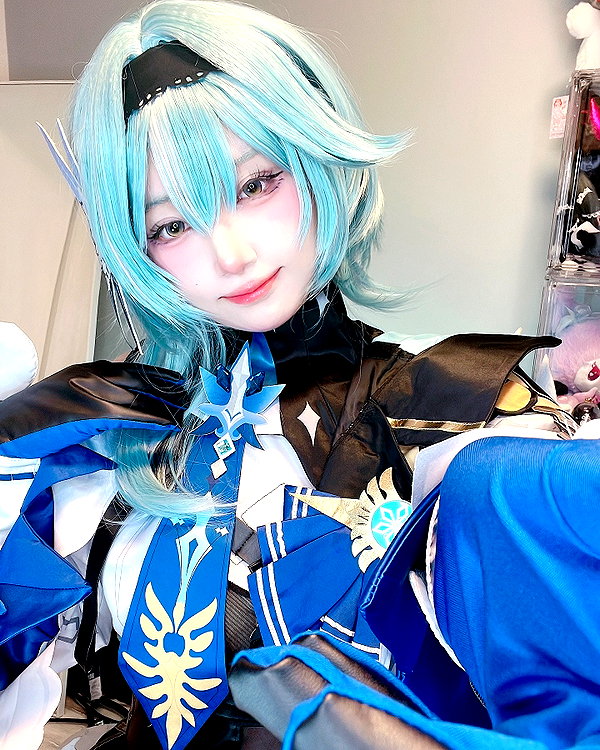 purinn_cos instagram image archive image