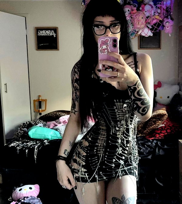 livindeadyaz instagram image archive image